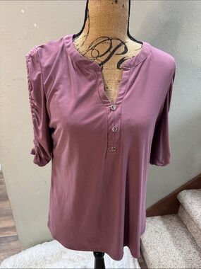 PerSeption Concept Ruched-Sleeve Henley Top in Mauve